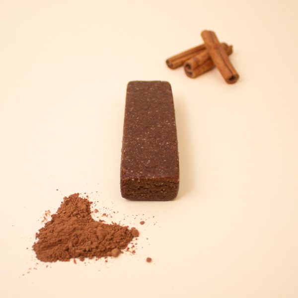 Raw čokoládovo škoricová tyčinka
