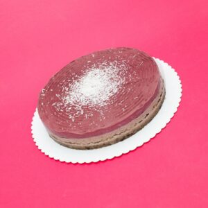 Raw torta z lesnych plodov